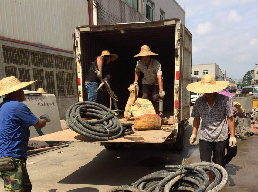 香河一部件厂房地基出现下沉注浆加固
